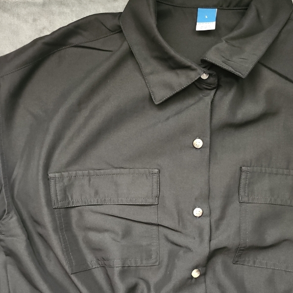 $4 FIRM 🌟FINAL MARK DOWN🌟 Old Navy Black Dress with Button Detail - Picture 7 of 8